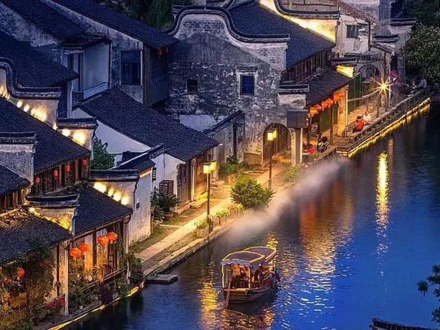 匆忙离开